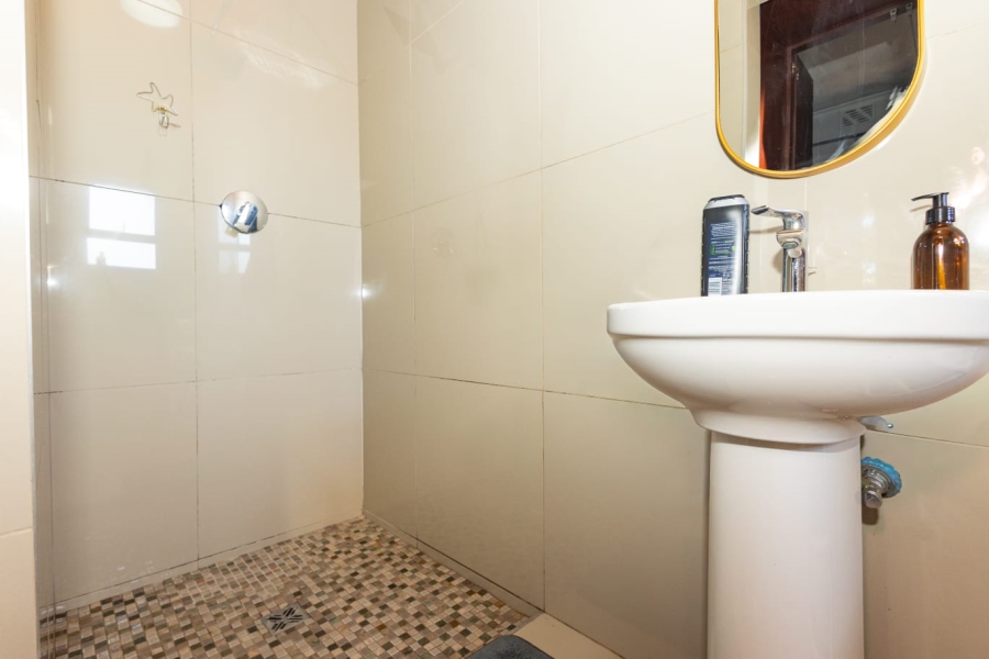 To Let 3 Bedroom Property for Rent in Fairfield Estate Western Cape